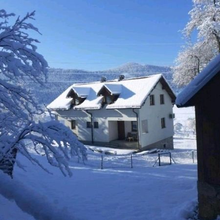 オトチャッツ Holiday House Marijaヴィラ エクステリア 写真