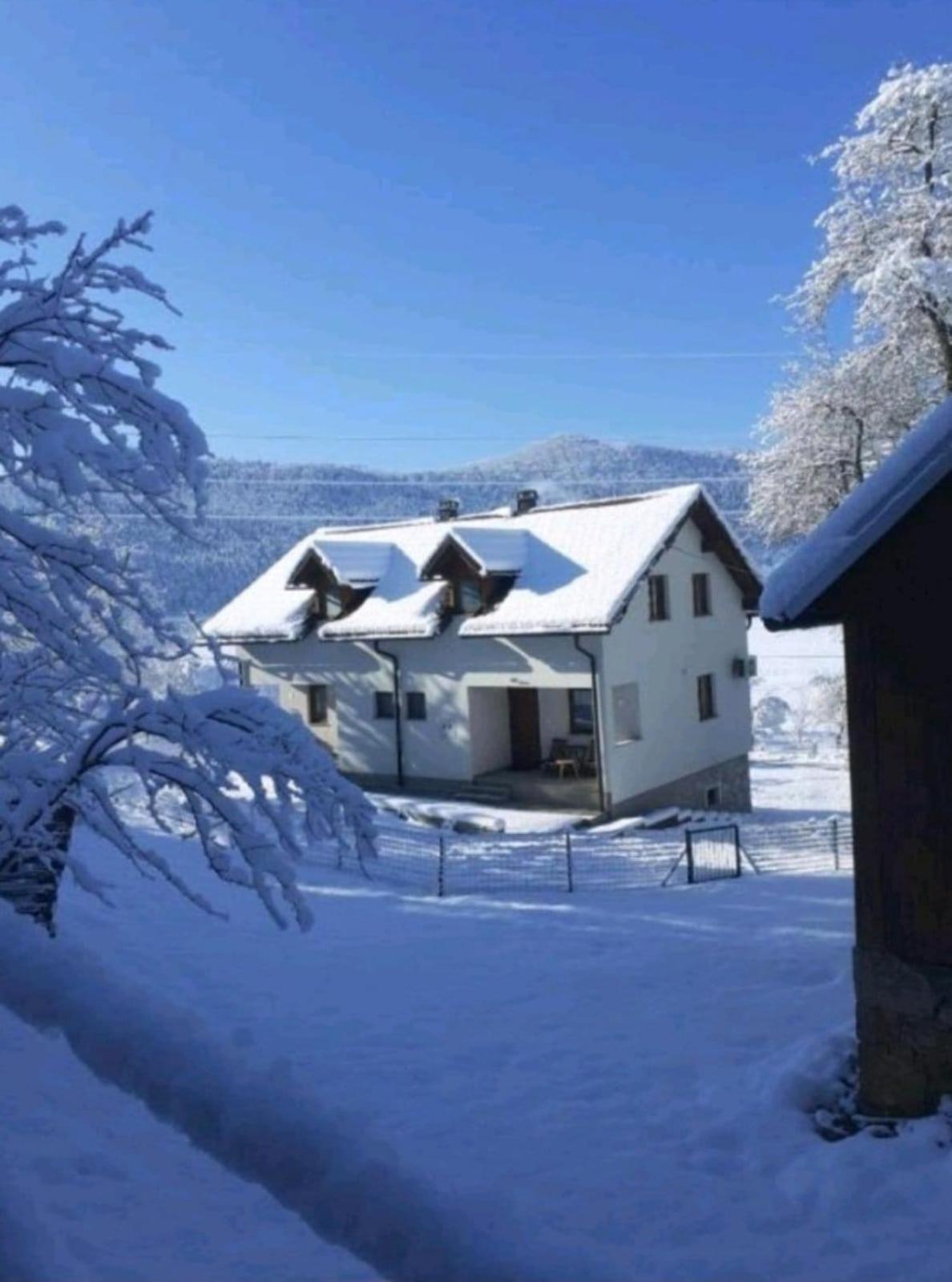 オトチャッツ Holiday House Marijaヴィラ エクステリア 写真